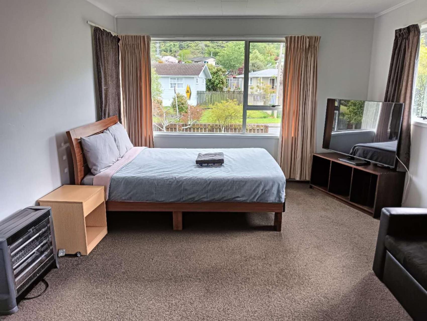 Three-Bedroom House A At 23 Mallard Drive, Selwyn Heights Rotorua Kültér fotó